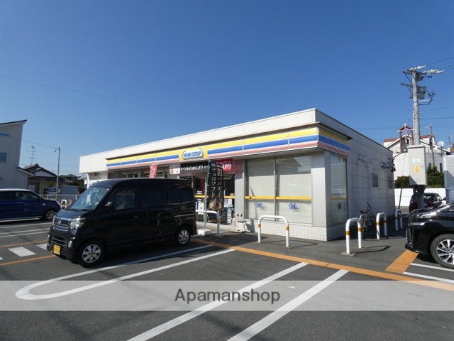コンビニ　ミニストップ（コンビニ）まで864m