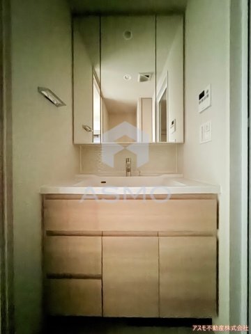 洗面設備　同マンション別部屋参考写真