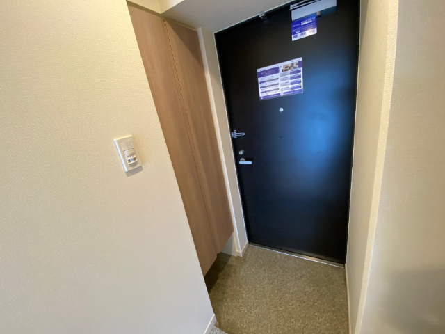 レジディア西船橋の玄関写真