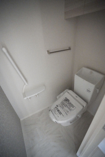 トイレ　同じ建物の別の部屋