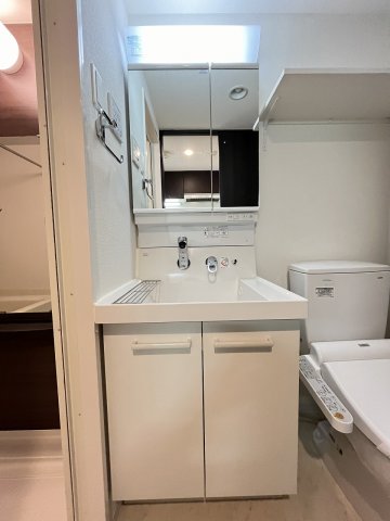 洗面設備　広い洗面スペース