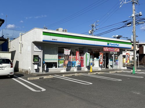 コンビニ　ファミリーマート 静岡瀬名店（コンビニ）まで750m