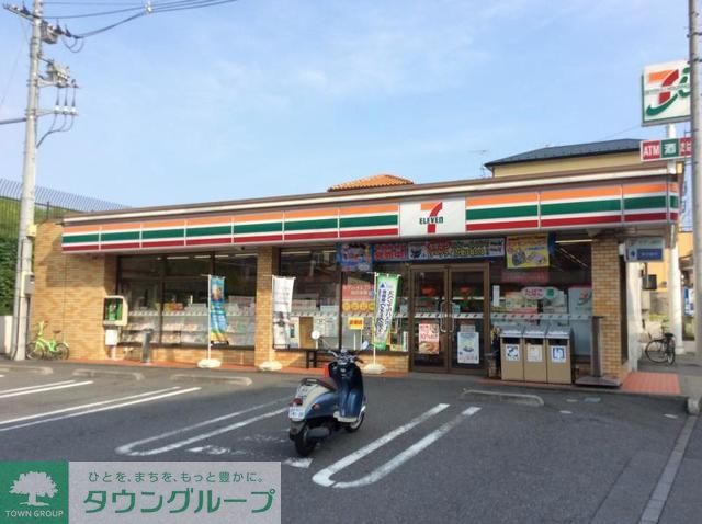 コンビニ　セブンイレブン 綾瀬大上3丁目店（コンビニ）まで300m