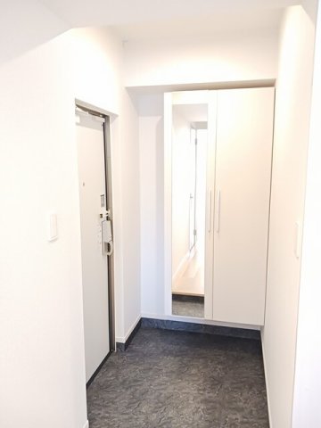 玄関　収納もある玄関です