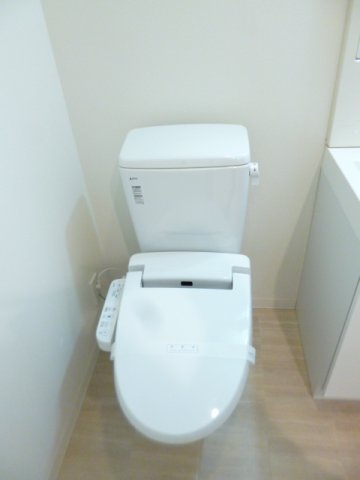 トイレ　同タイプ参考写真