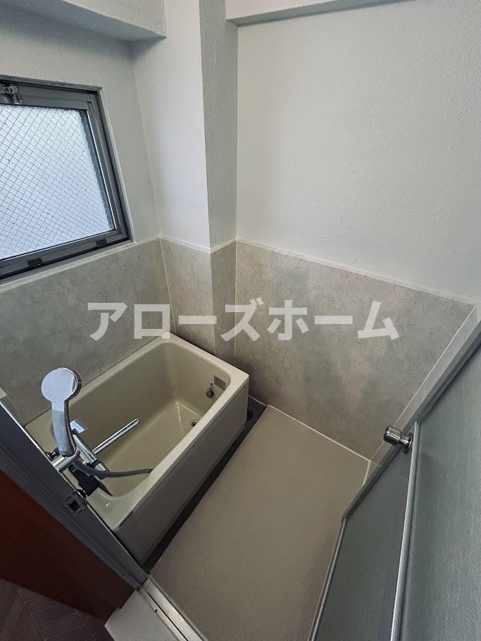 ＪＲ山陽本線 西明石駅 徒歩18分 4階建 築43年の風呂写真