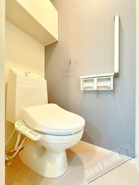 ＪＲ紀勢本線 紀和駅 徒歩7分 2階建 築4年のトイレ写真