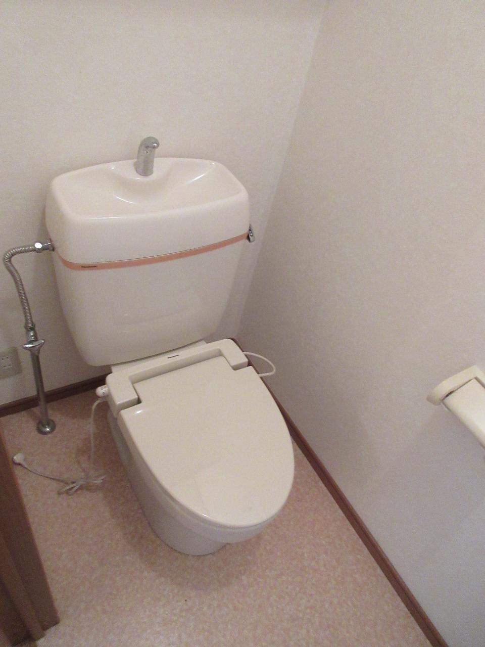 ＪＲ山陽本線 東加古川駅 徒歩28分 2階建 築18年のトイレ写真