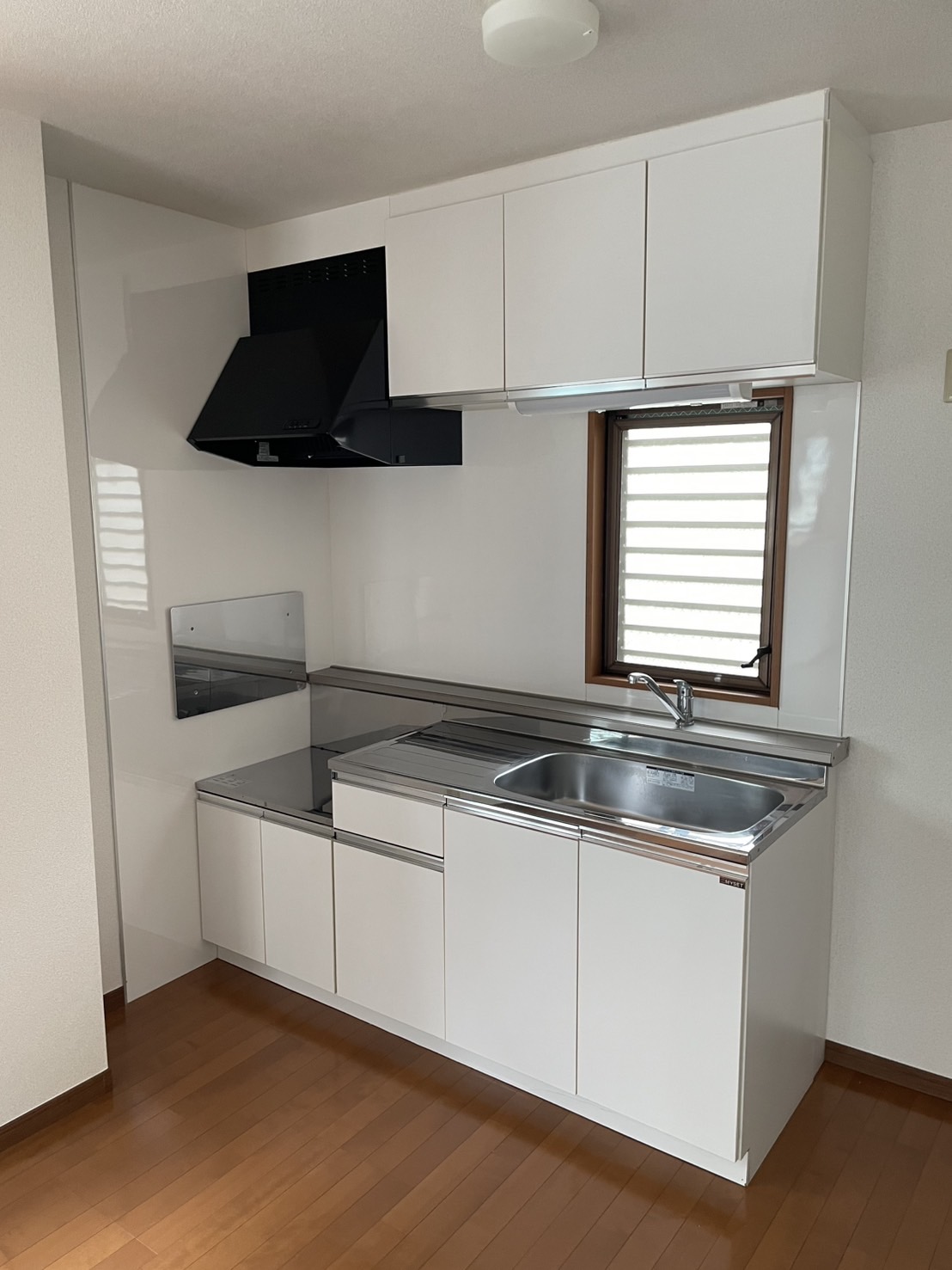 キッチン　※別部屋参考写真