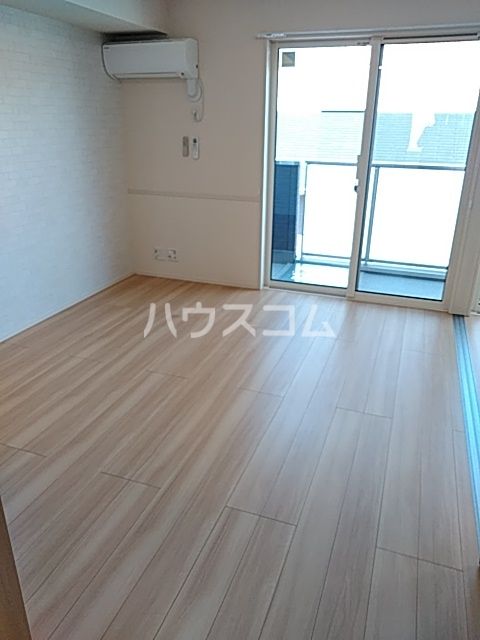 サニープレイス十一屋 B棟の居間写真