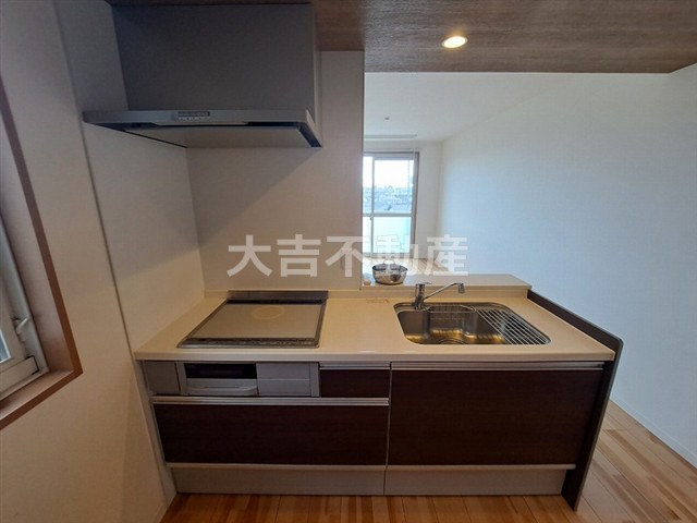 キッチン　※別部屋の写真です