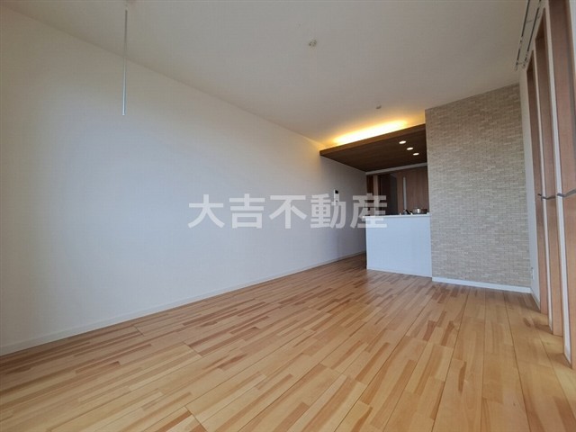 居室・リビング　※別部屋の写真です