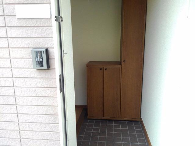 玄関　下駄箱付きです