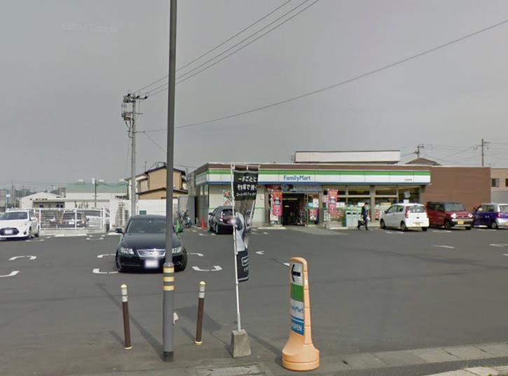 コンビニ　ファミリーマート六坊北町店（コンビニ）まで436m