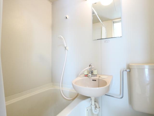 洗面設備　洗面スペースです