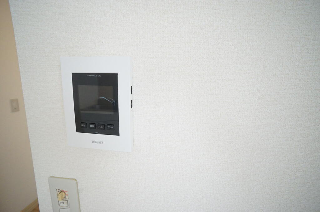 セキュリティ　現況優先。退去前につき、前回募集時の写真です。