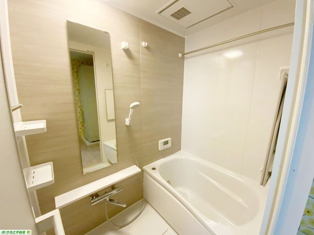 バス・シャワールーム　浴室乾燥機付きです