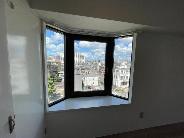 その他部屋・スペース　姿見付きで便利ですね