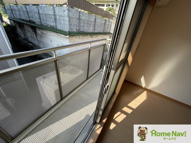 バルコニー　インターネットが無料で使えます。