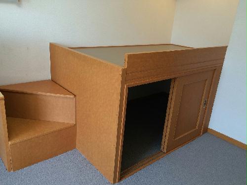 収納　備え付けベッド