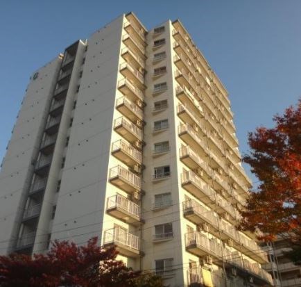 多賀城市東田中のマンションの建物外観