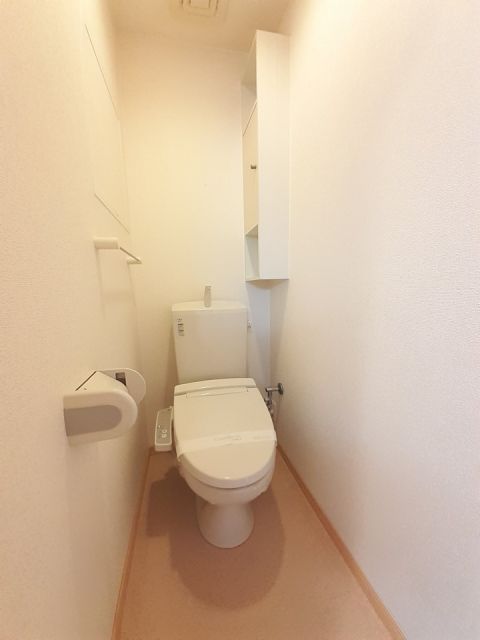 【藤沢市片瀬のアパートのトイレ】