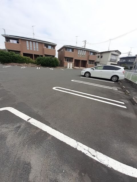 【栗原市若柳のアパートの駐車場】