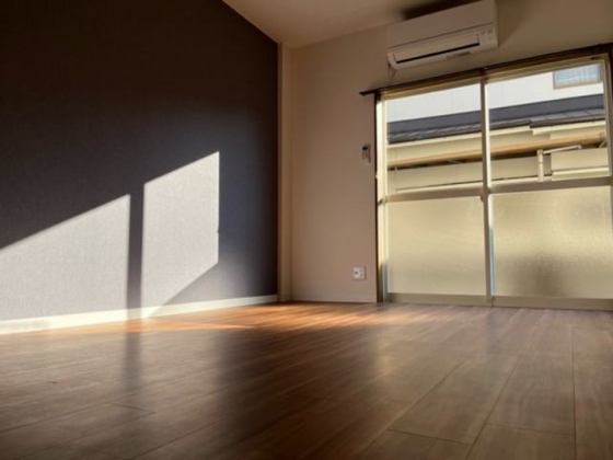 居室・リビング　※他号室の写真です