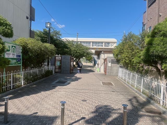 【メロード吹田一番館の小学校】