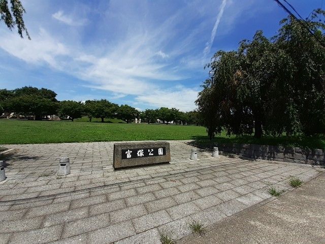 【マノワールＢの公園】