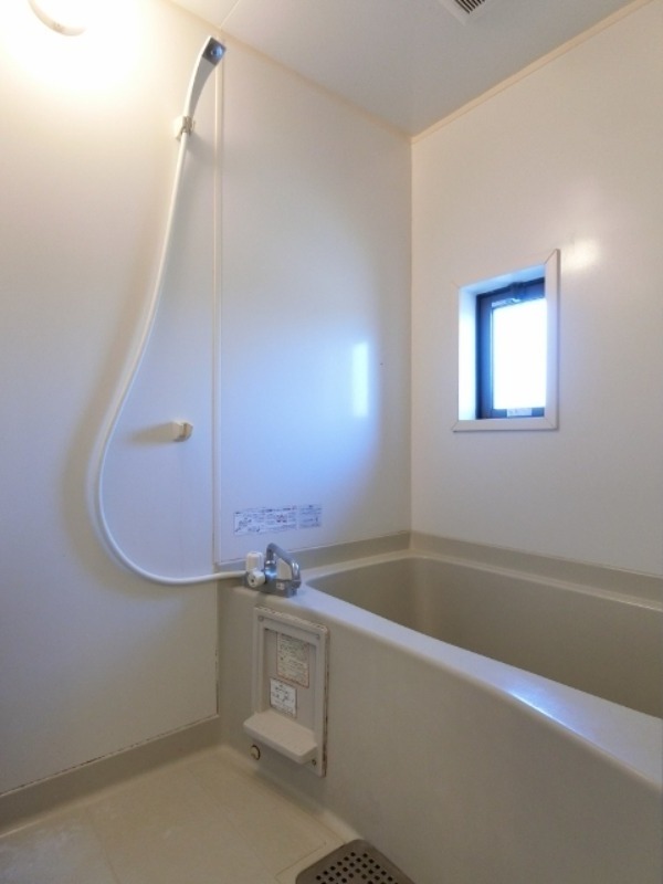 バス・シャワールーム　図面と現状に相違がある場合には現状を優先