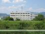 小学校　高槻市立真上小学校（小学校）まで500m