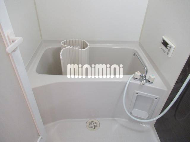 バス・シャワールーム　広々リビング