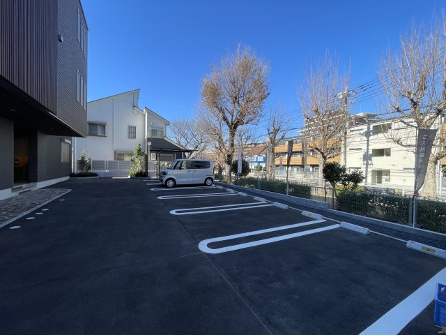 【柏市今谷上町のマンションの駐車場】