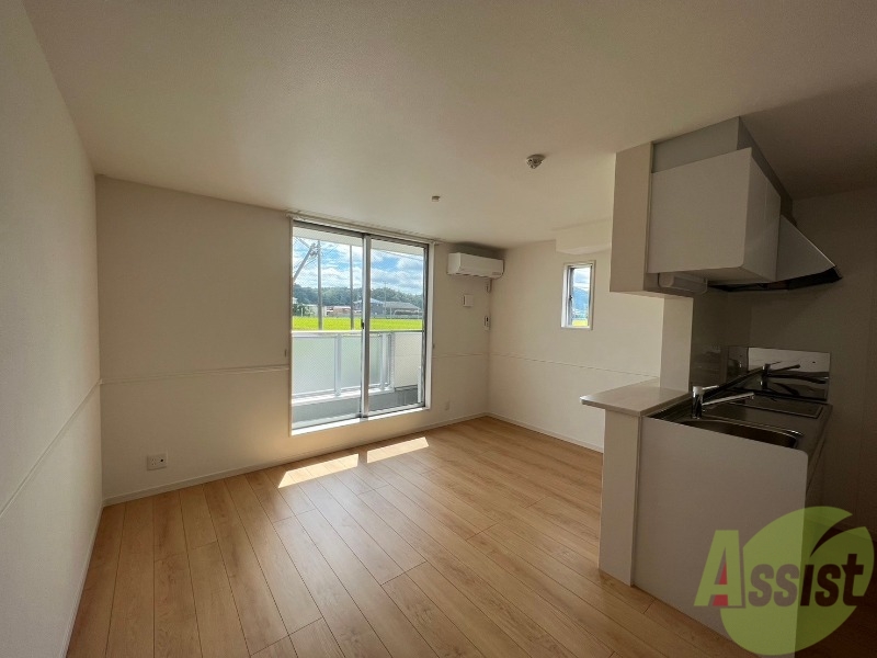 居室・リビング　リビングスペースも広く、各家具を問題なく設置出来そうです。