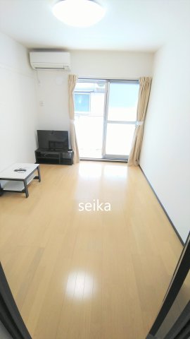 居室・リビング　※参考写真　現況優先　反転タイプ