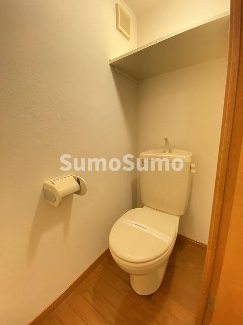 トイレ　落ち着いたトイレです