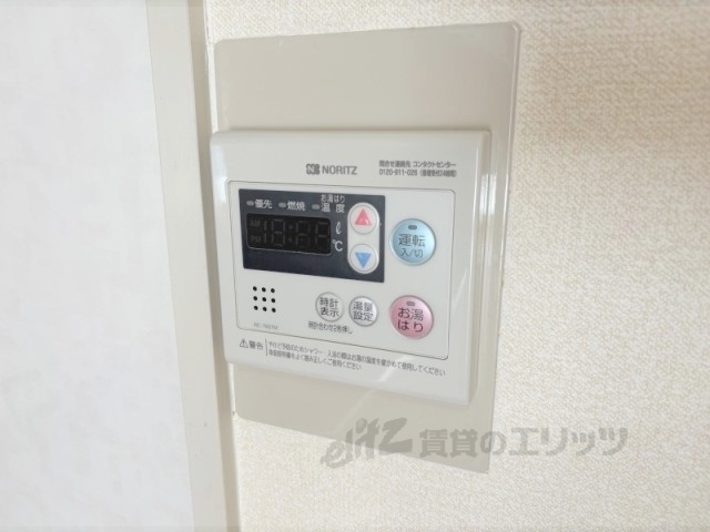 その他設備　給湯器リモコン