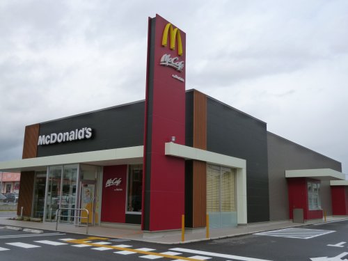 飲食店　マクドナルド181米子南店（飲食店）まで386m