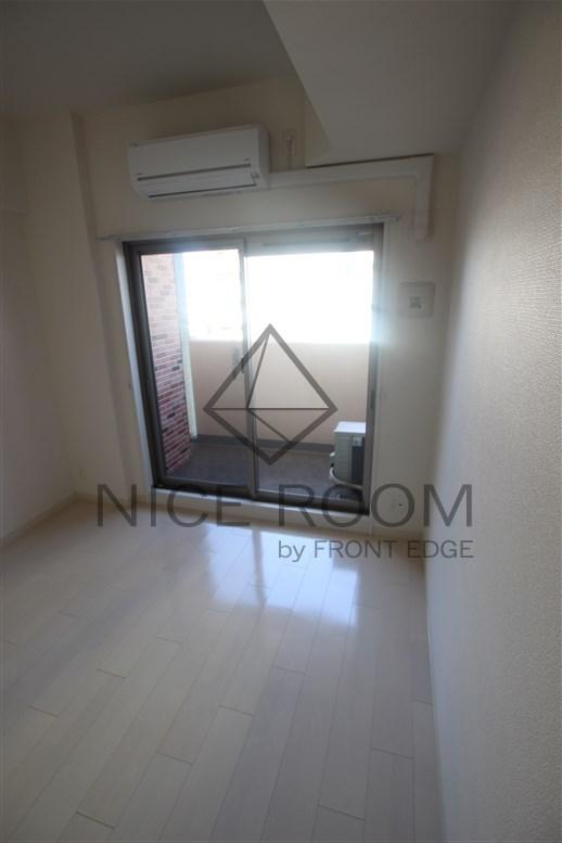 居室・リビング　ララプレイス新大阪シエスタ　リビング