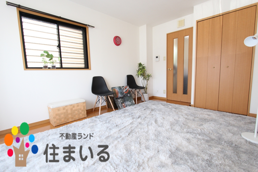 地下鉄桜通線 鳴子北駅 徒歩12分 3階建 築23年の居間写真