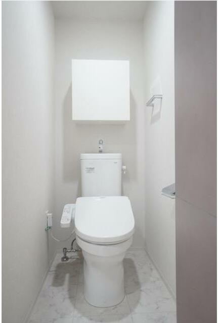 トイレ　※同物件・別部屋写真になります。