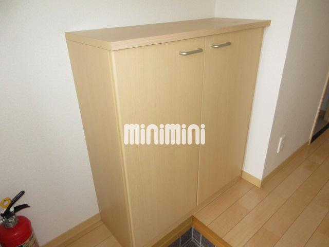 収納　下駄箱付き