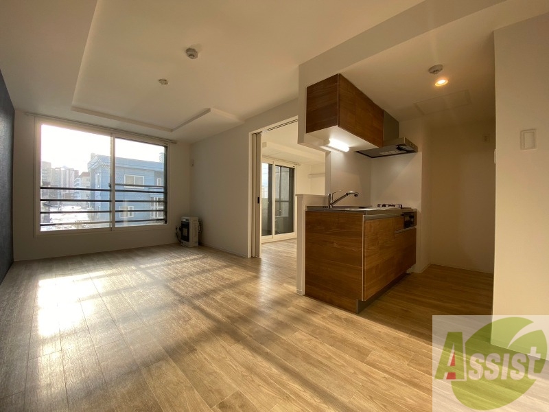 居室・リビング　広くてきれいなリビングです！快適に過ごせそうですね。