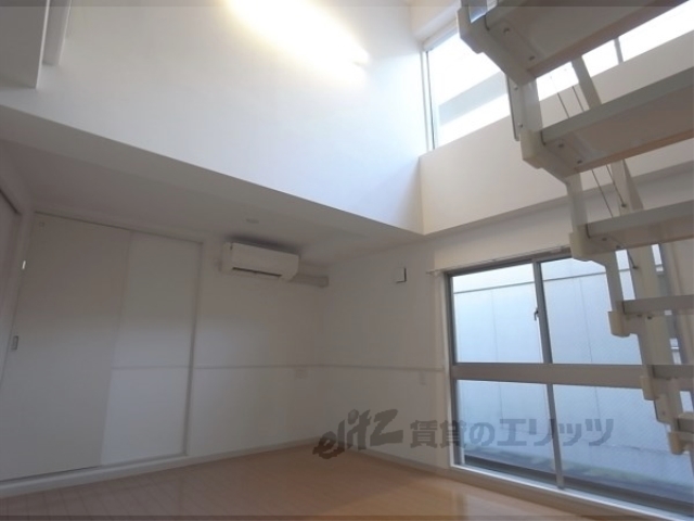 居室・リビング　居室