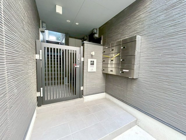 エントランス　綺麗なエントランスです。