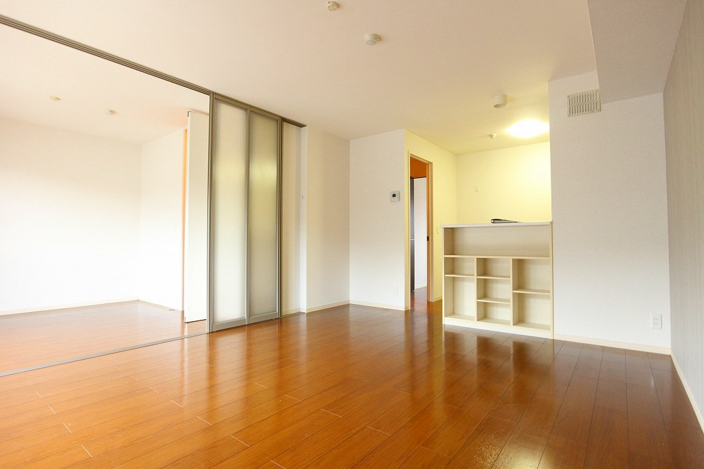 居室・リビング　お部屋探しならトーマスリビングへ