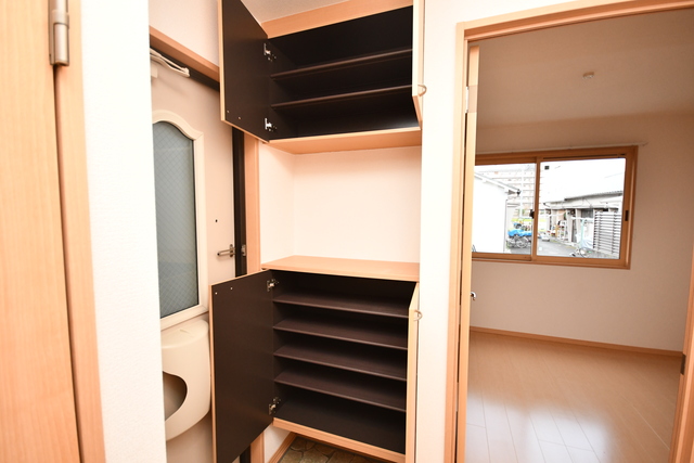 収納　シューズボックス