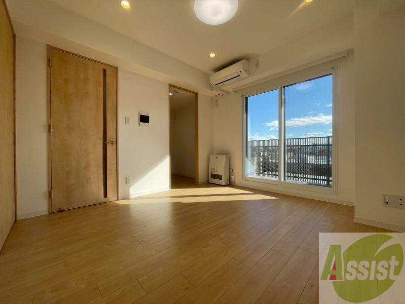 居室・リビング　広々としたリビングですね。使い勝手がよさそうですね！