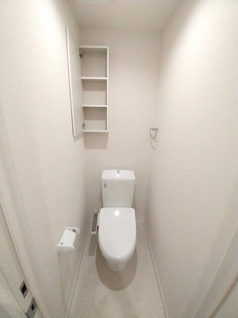 トイレ　建築中の写真となります。